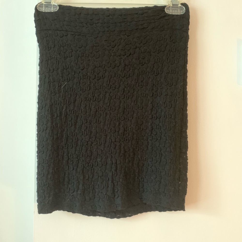 Black bodycon skirt